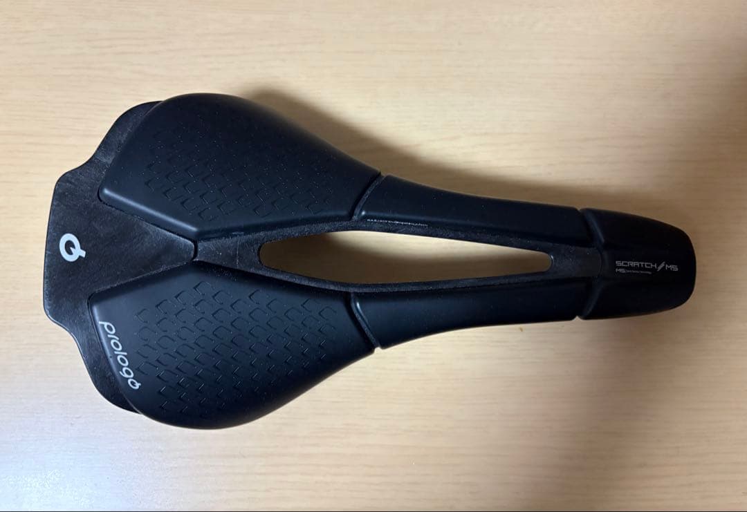 SCRATCH M5 PAS TIROX プロロゴサドル
