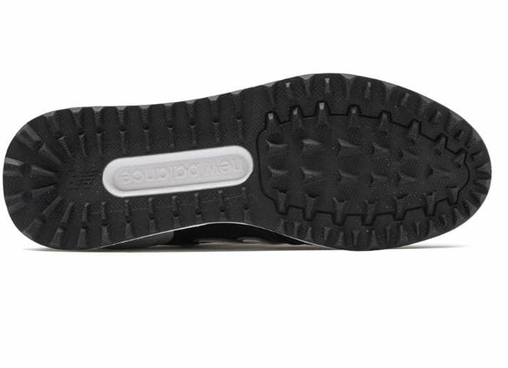 New Balance ブラックシューズ ug974 26.5