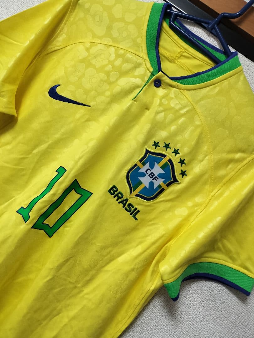 #10ネイマール2022年カタールW杯モデルホームユニフォーム。
