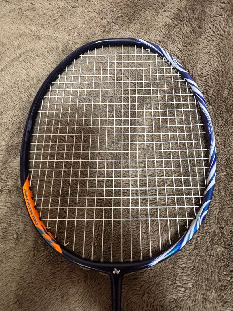 YONEX アストロクス100zz 4u5 ダークネイビー 2本