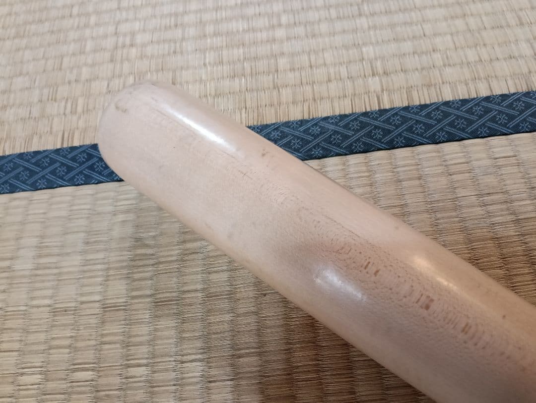 比較的美品　SSKプロフェッショナル木製バット　巨人　坂本勇人選手モデル バット
