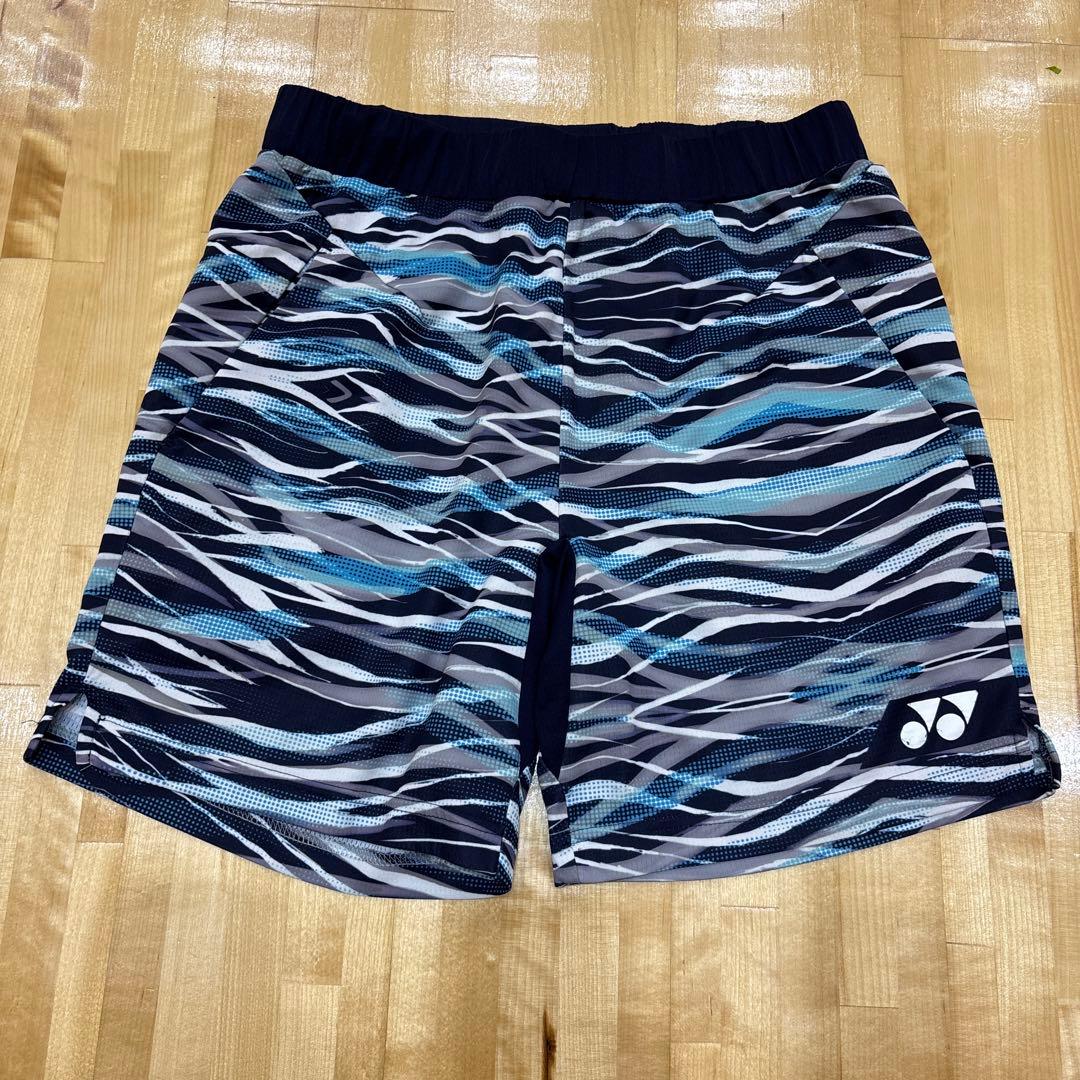 YONEX 波模様 ショートパンツ