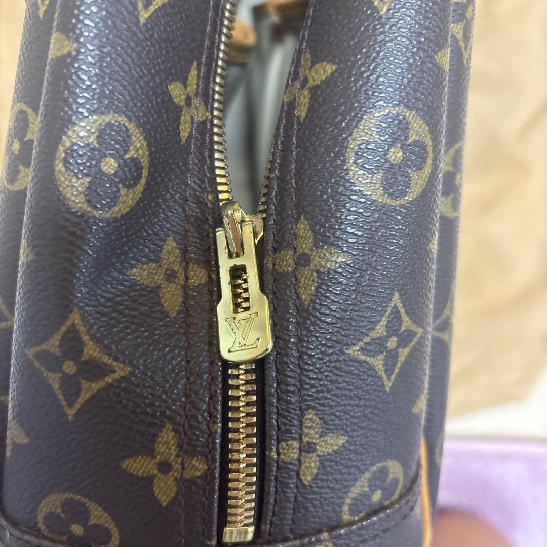 LOUIS VUITTON カバン