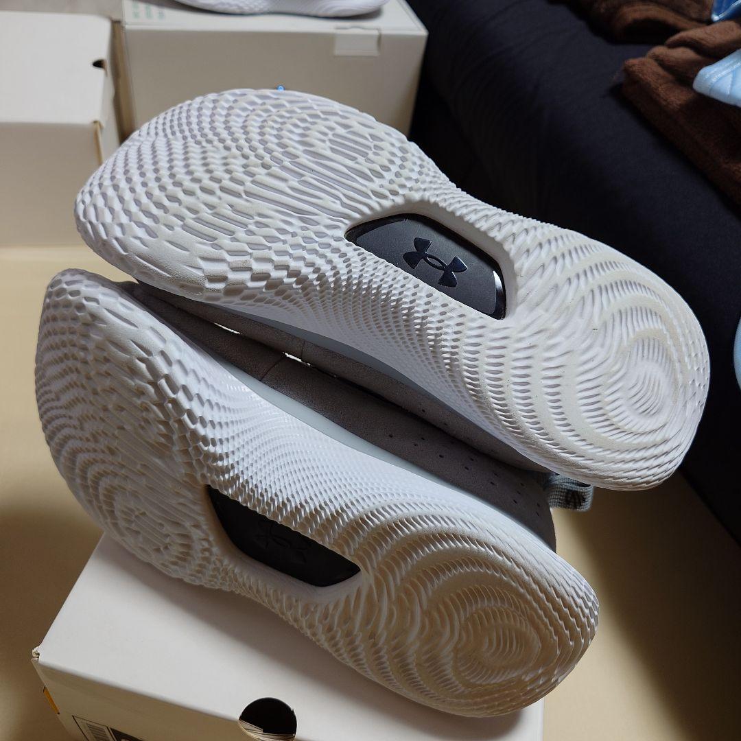 Under Armour CURRY 4 FLOTRO グレー ハイカット