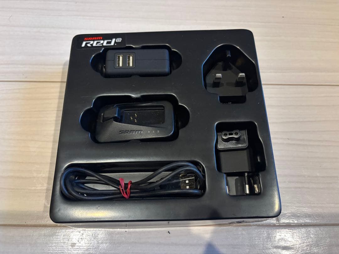 SRAM RED eTap 充電器セット