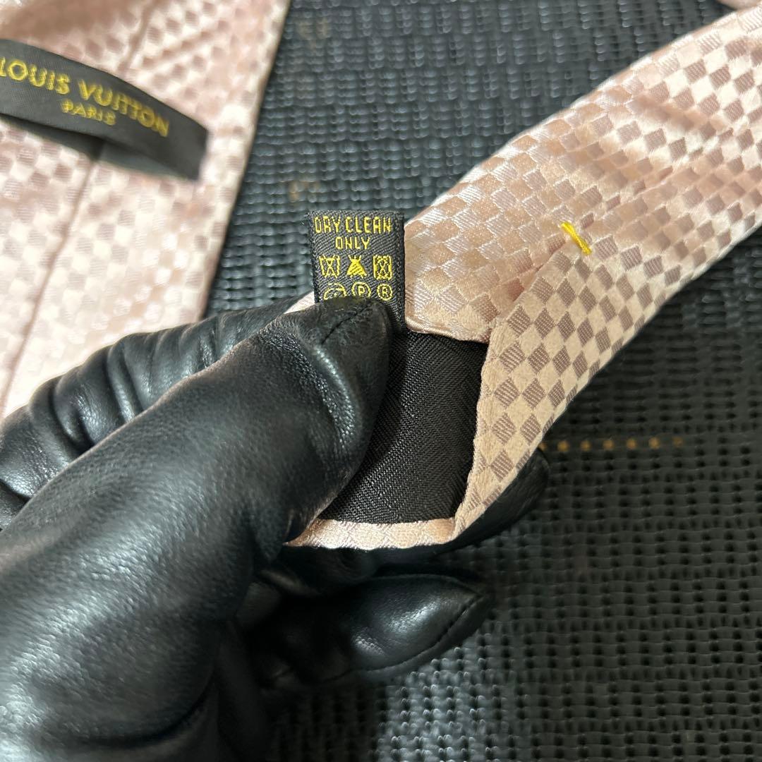 LOUIS VUITTON ルイヴィトンネクタイ ピンク