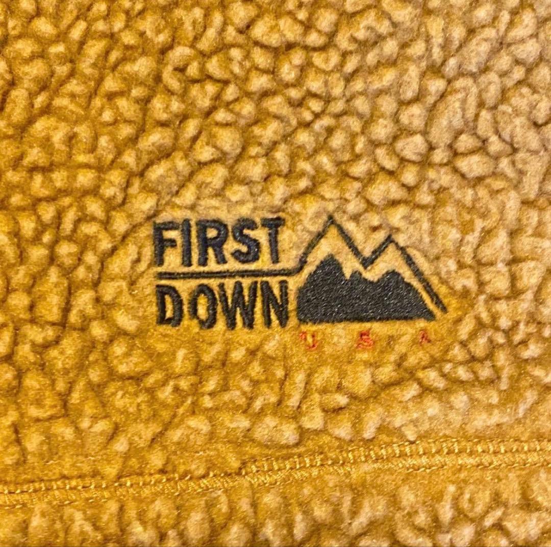 FIRST DOWN リバーシブルボアジャケット　リアルツリー