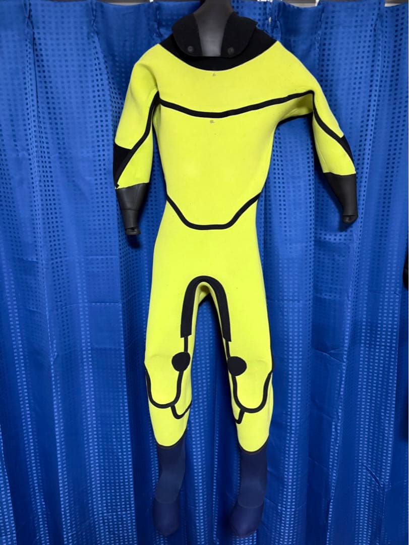 ビーウェットBEWET ドライスーツ レディース　スパイダー