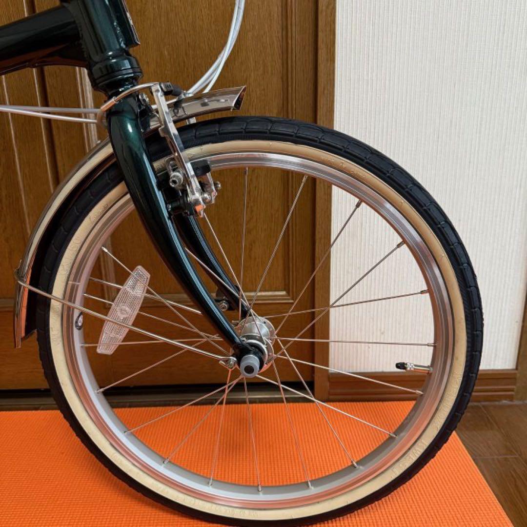 ダホン「Boardwalk D7 ブリティッシュグリーン」&12個の付属品つき