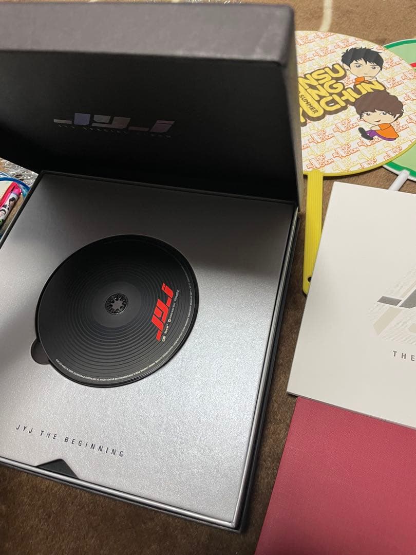 東方神起　5人の時代のお宝映像　CD グッズ類　100点以上　tvxq