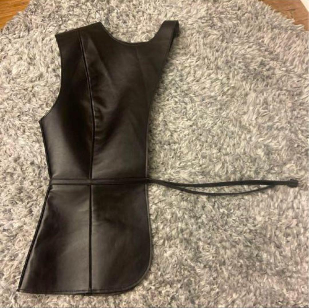 トップス DEFORMATION FAKE LEATHER VEST
