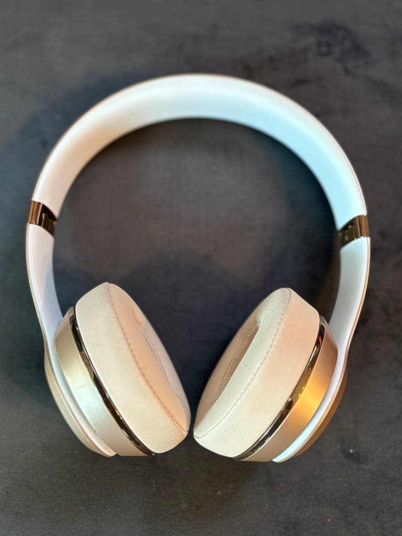 トモキbeats solo3 wireless ゴールド