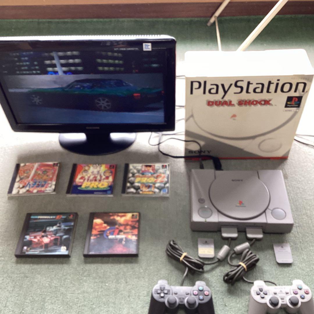 初代のプレステ　SONY SCPH-7000 モニター・グランツーリスモ付き