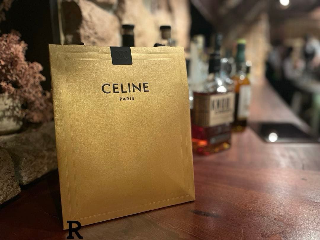 限定値下げ【片耳のみ】CELINE ノットフープ ピアス　ゴールド