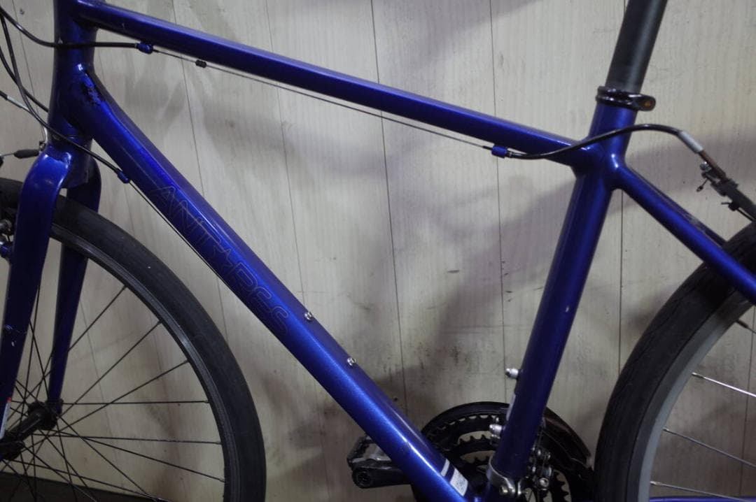 ANTARES(アンタレス)700C アルミ 21速 440mm 青クロス