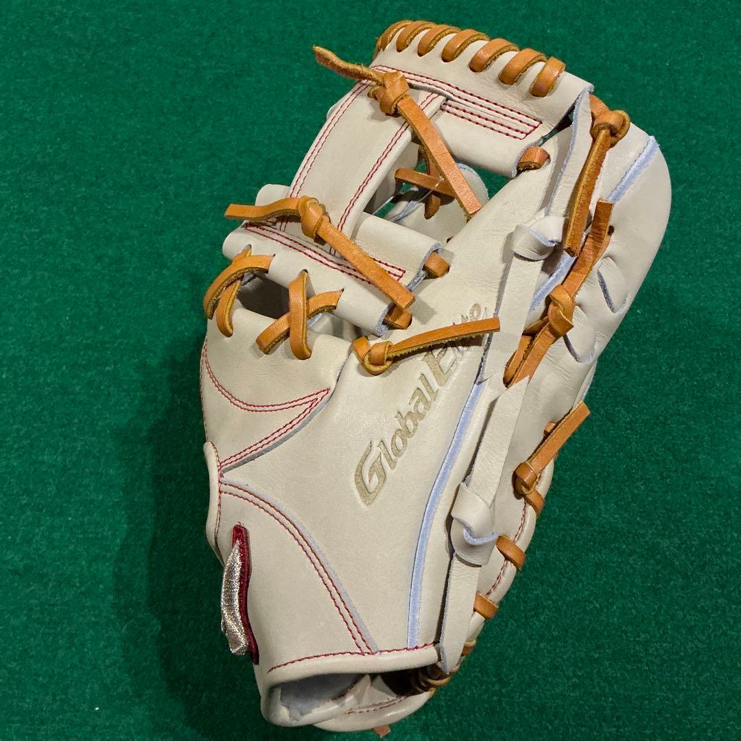 ミズノ　グローバルエリート　JAPAN 硬式　内野手　軽量　新品未使用
