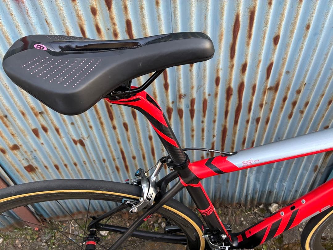 休日限定値下カーボンロード BOMA ALLUMER-α CT-R2 Sサイズ