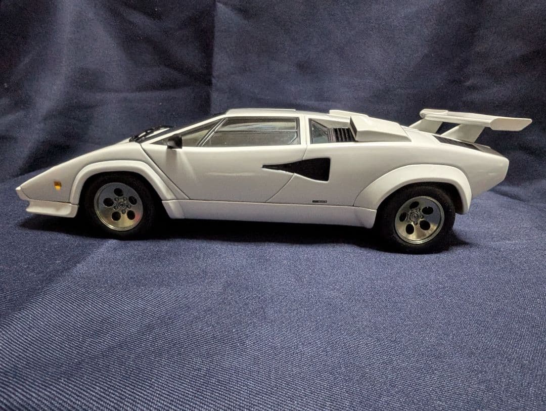 オートアート1/18ランボルギーニ・カウンタック 5000s ホワイト