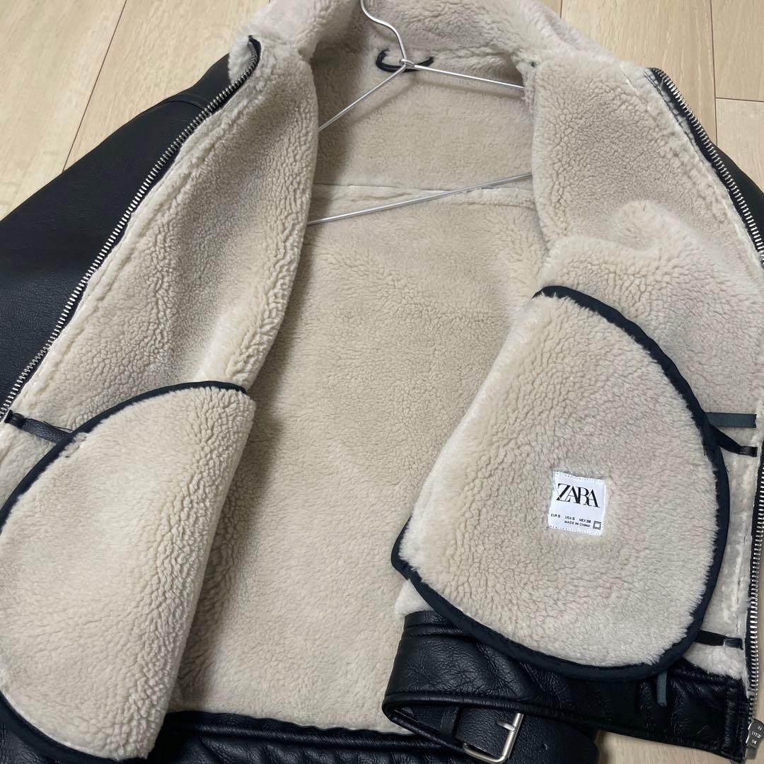 ZARA ボア襟付き ブラックレザージャケット