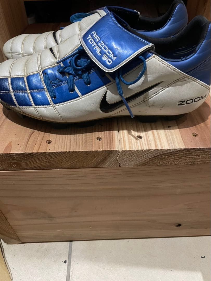 週末NIKE トータル 90 サッカー　激レア　TOTAL 90 27.5cm