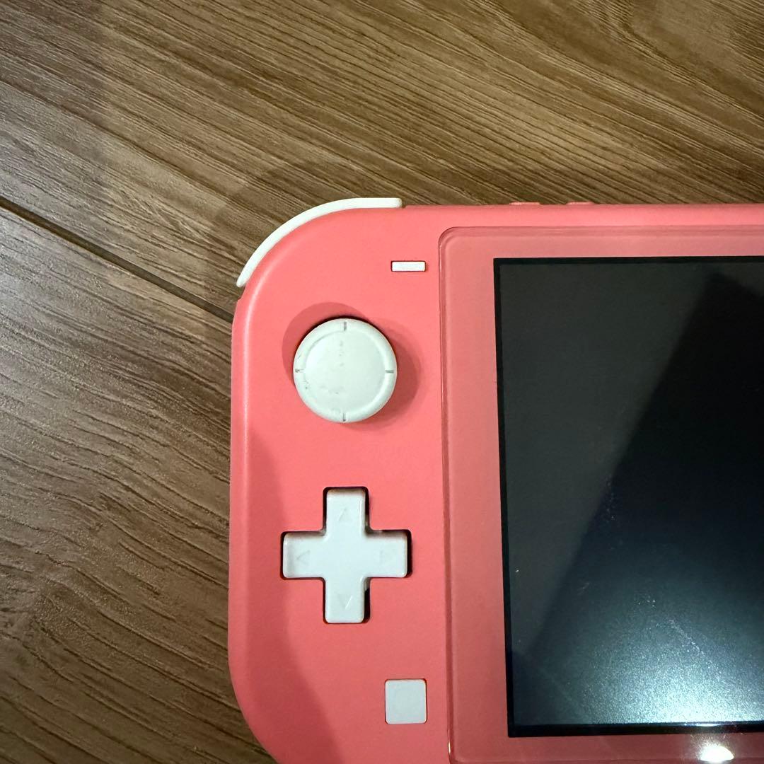 ⭐️Nintendo Switch Lite ⭐️コーラルピンク　充電器、箱付き