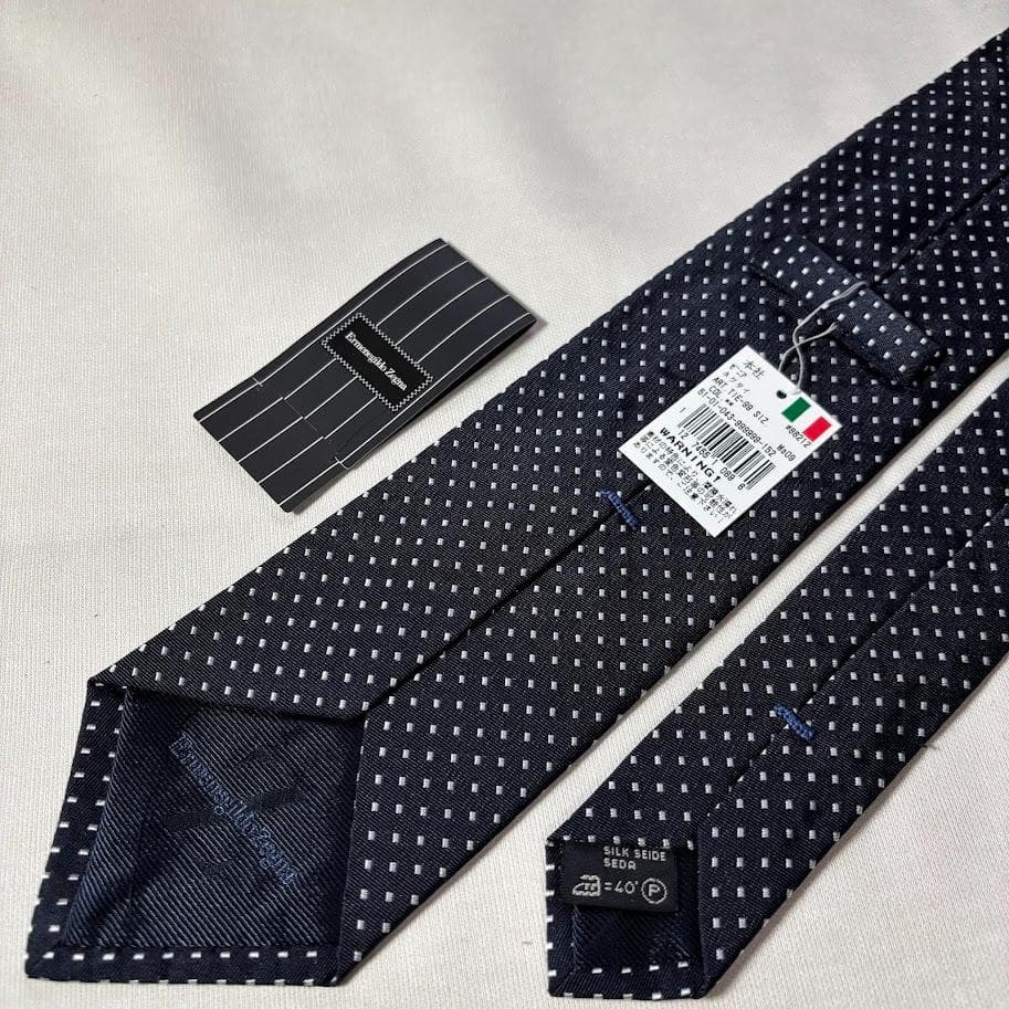 エルメネジルド ゼニア Zegna ジャガード織り・ピンドットタイ・新品タグ付き