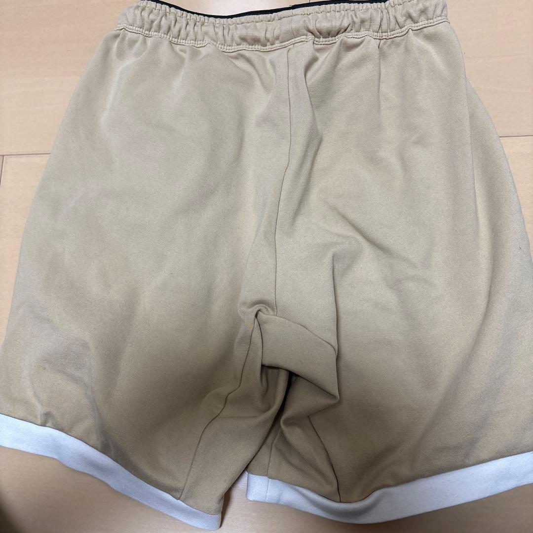 【完売品】LYFT ベージュ サイドストライプ ショートパンツ　S