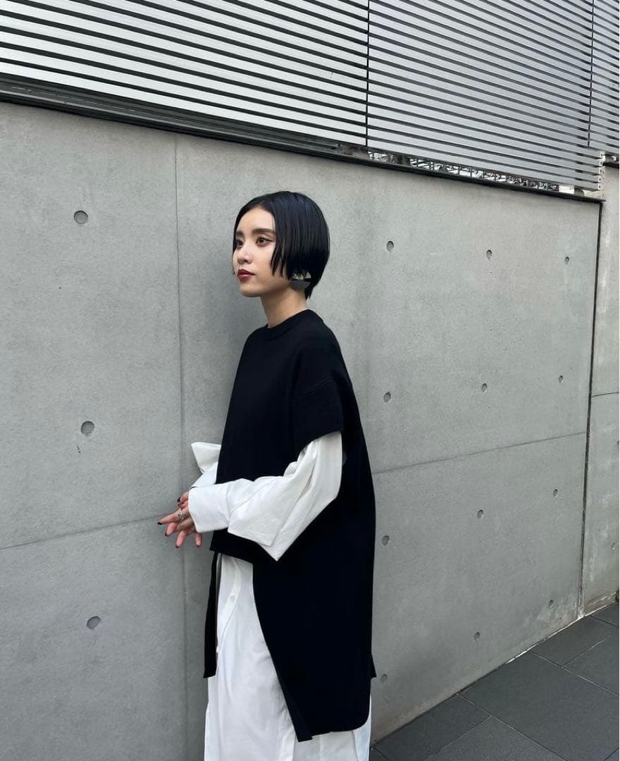 と*し様 ⭐︎UN3D. アンスリードニットベストASYMME ARCH
