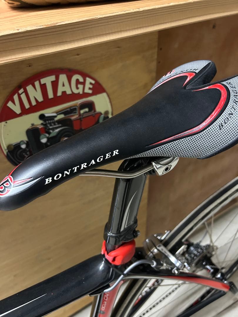 TREK ロードバイク ブラック/レッド