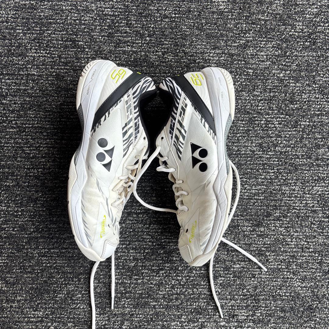 【美品】YONEX パワークッション65z 桃田モデル 26cm