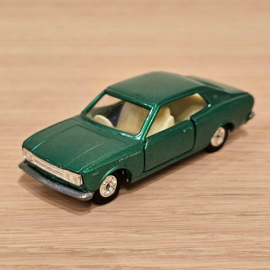 【トミカ】No.14 日産 ローレル 2000GX 1E 黒箱 日本製 美品