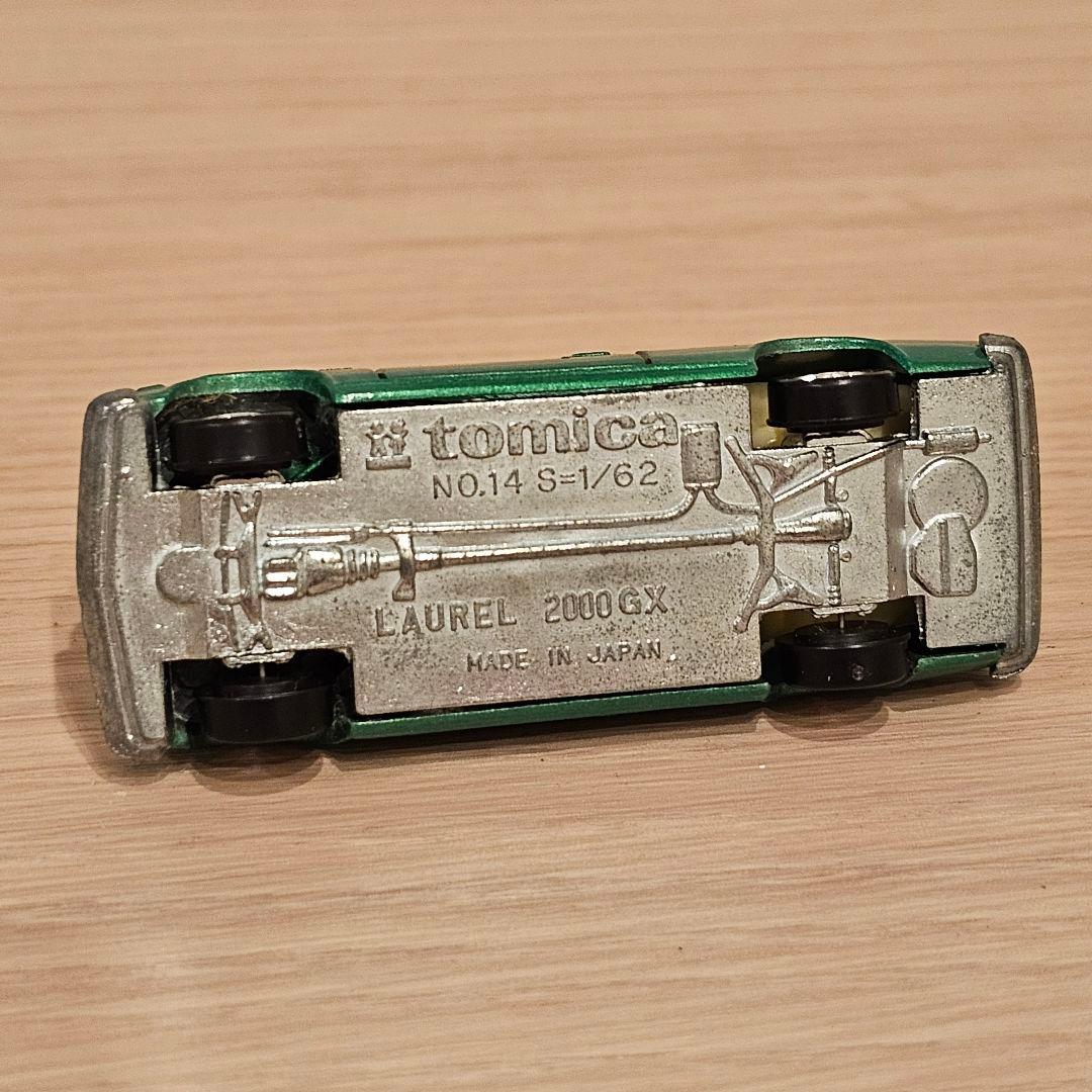【トミカ】No.14 日産 ローレル 2000GX 1E 黒箱 日本製 美品