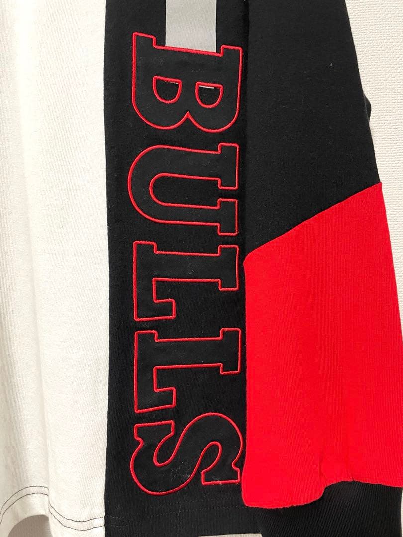 新品　オフ ザ コート チーム ラグビーシャツ　ブルズ　Mサイズ　NBA