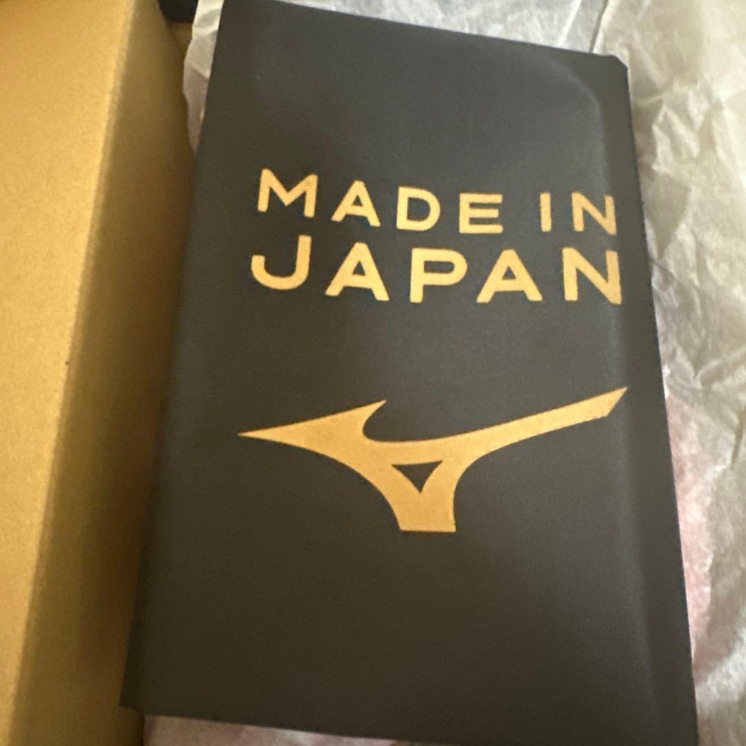 モレリアネオ3 27.0 パッションレッド　新品未使用