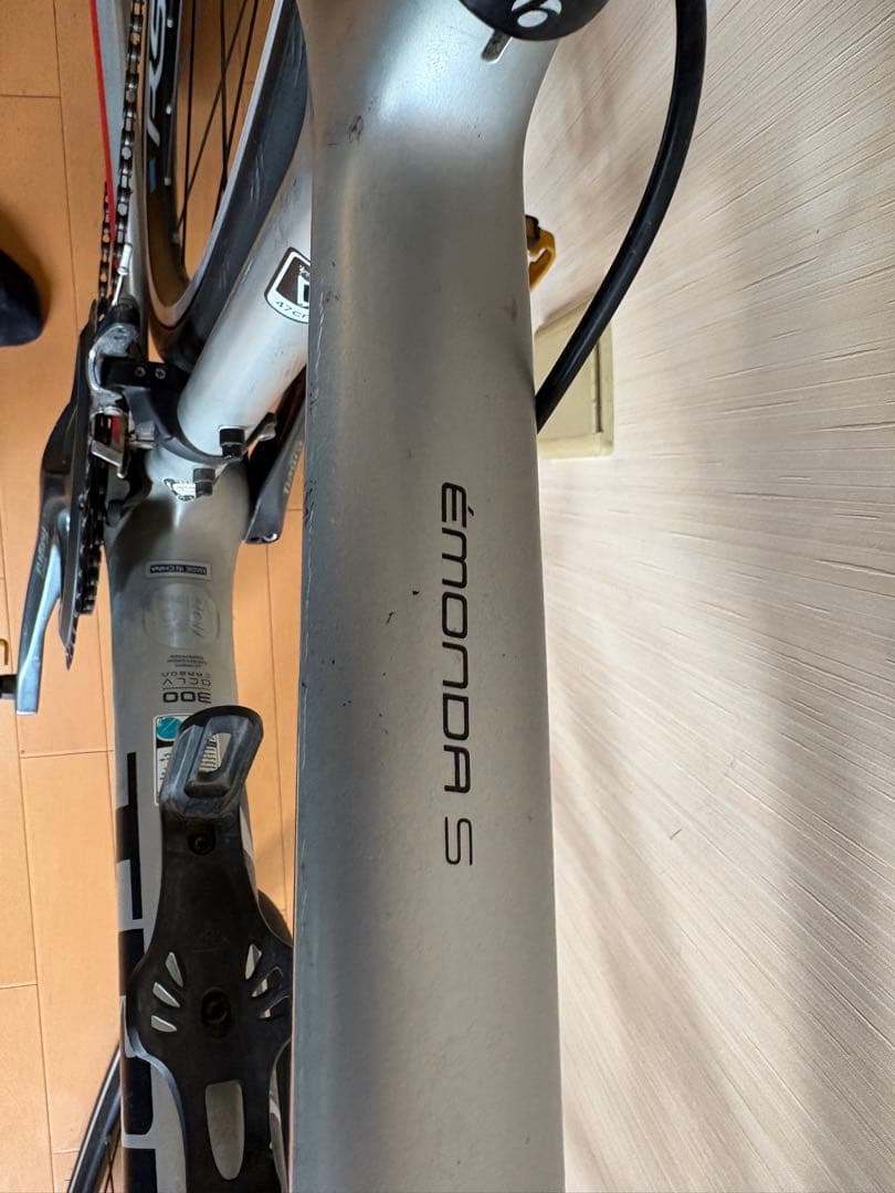値下げしましたTrek ロードバイク emonda s カーボン 軽い約９kg
