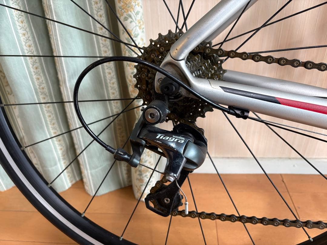 値下げしましたTrek ロードバイク emonda s カーボン 軽い約９kg