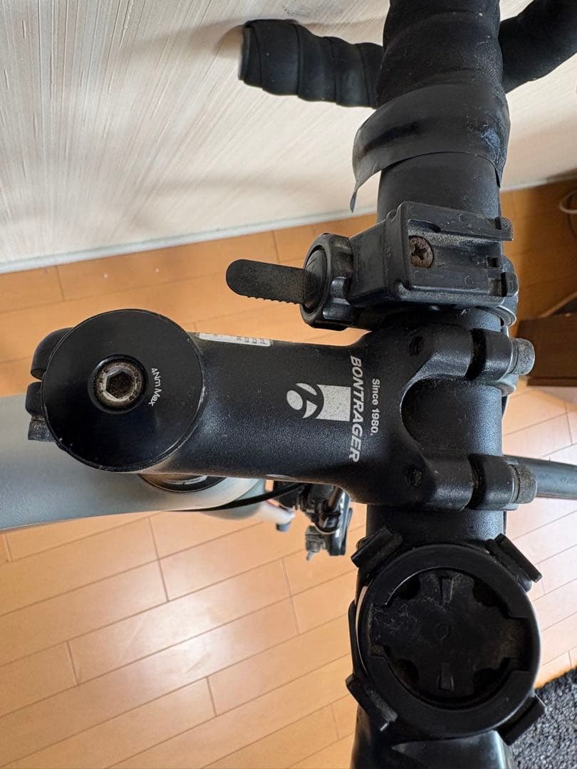 値下げしましたTrek ロードバイク emonda s カーボン 軽い約９kg