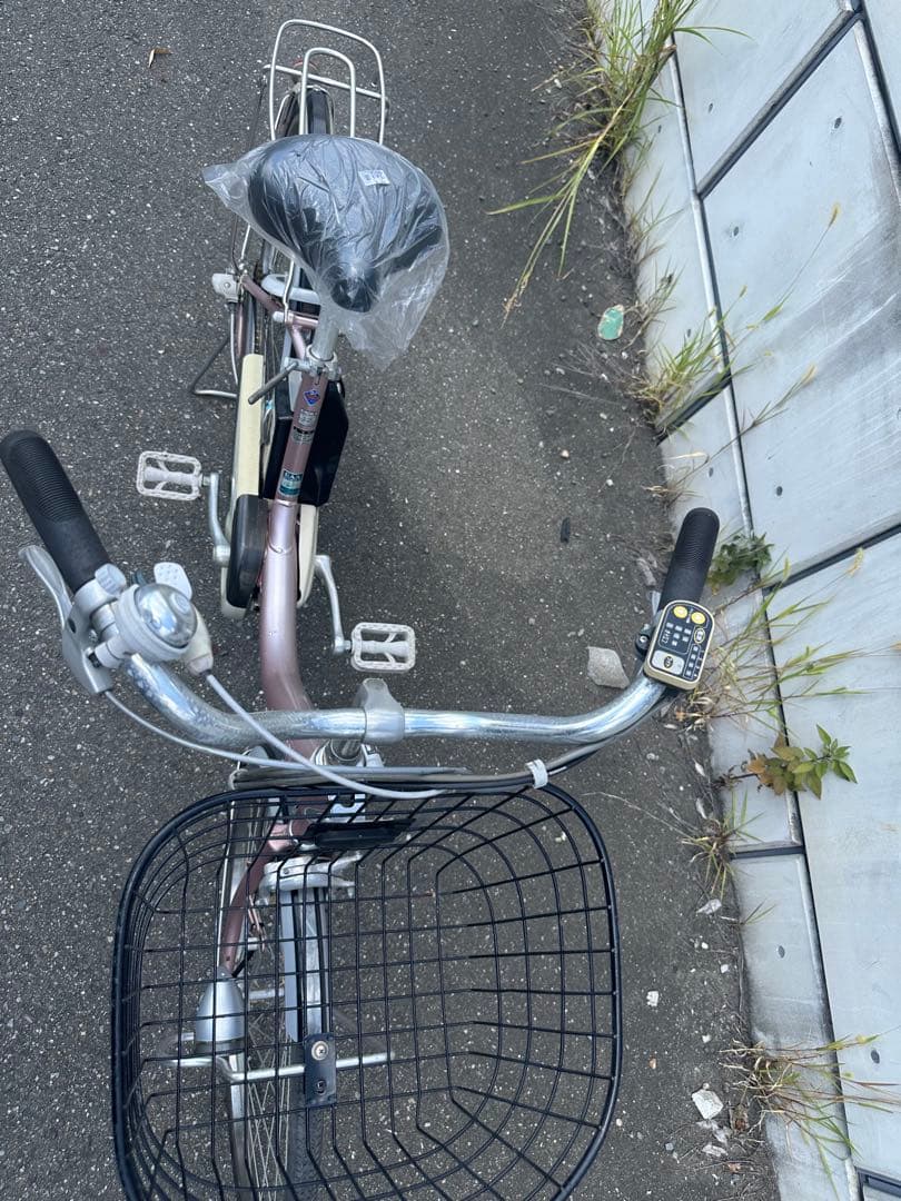 電動アシスト自転車 ピンク 前面バスケット付き