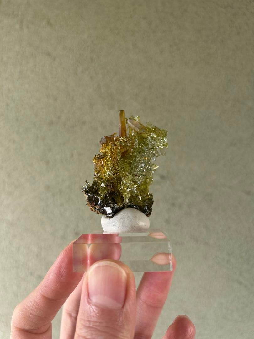 売り切り Zincite ジンカイト 黄緑色結晶 天然石 原石 秘蔵品