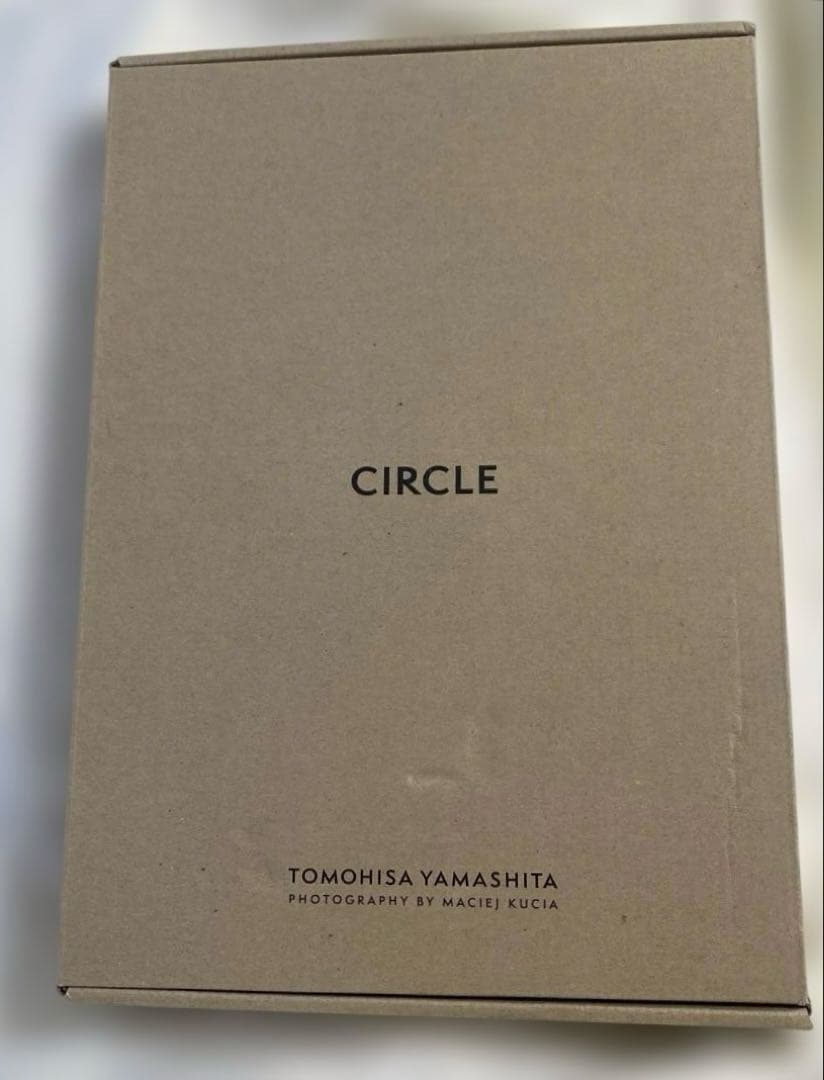 山下智久 写真集 CIRCLE 豪華限定版 ※写真一枚目商品ダンボール箱に凹み
