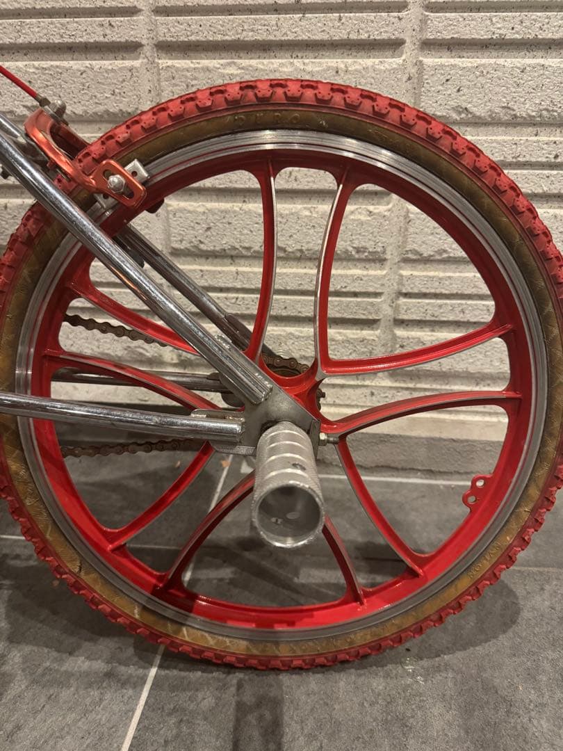 BMX Red line ヴィンテージ　※タイヤ空気無し