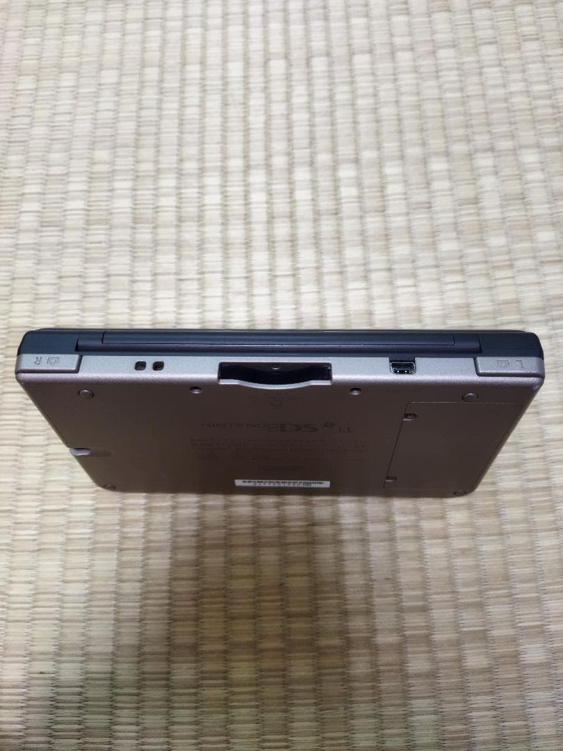 ニンテンドー DSi LL本体　ダークブラウン　動作Ok  任天堂