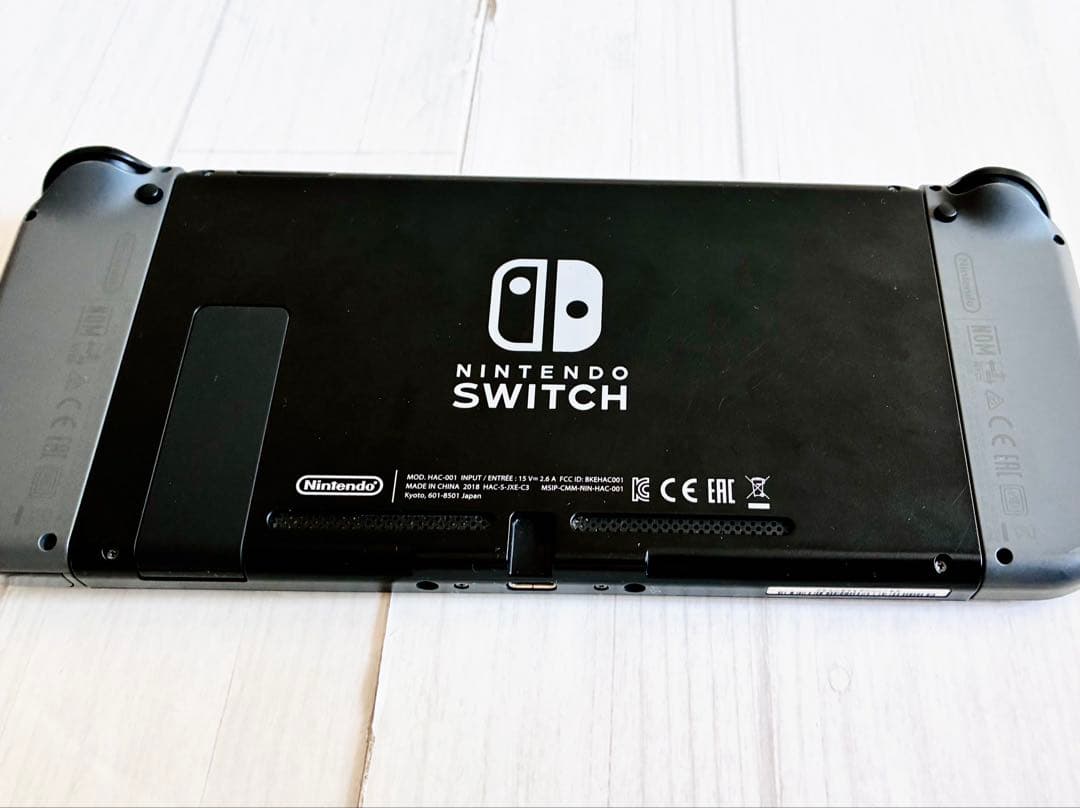 Nintendo Switch 　本体　ブラック　グレー　キャリングケース