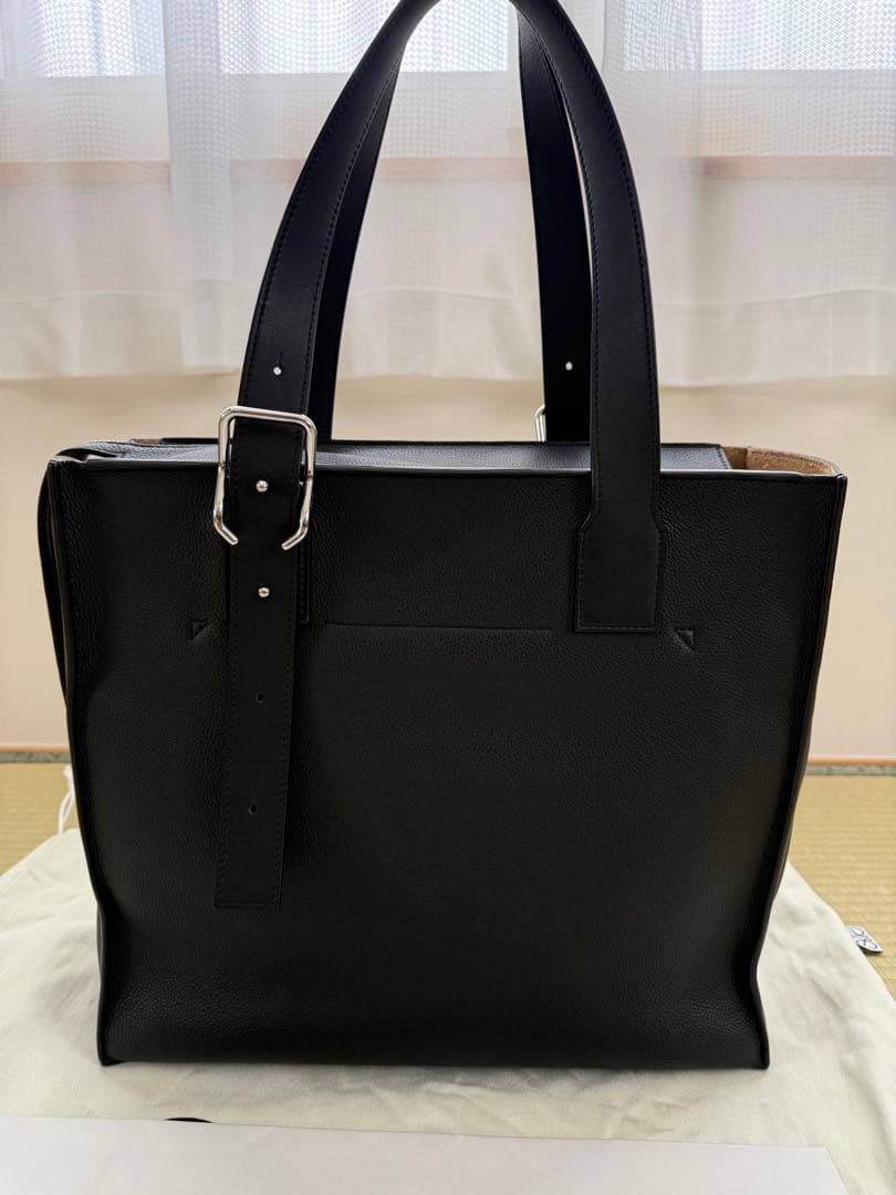はるな様 【美品】ロエベ　バックルジッパートート 黒