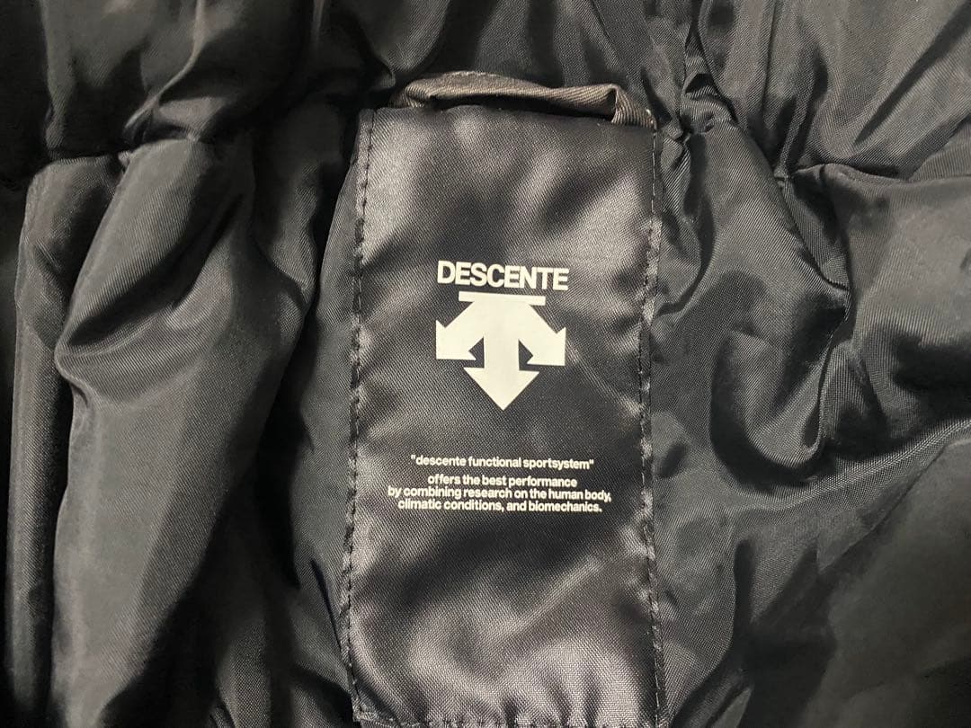 e584☆DESCENTE Mサイズ スキーウェアパンツ