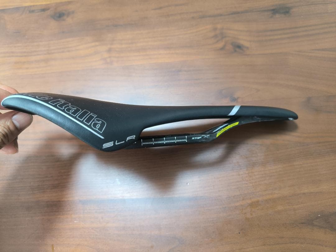 パーツ Selle Italia SLR Kit Carbonio Flow
