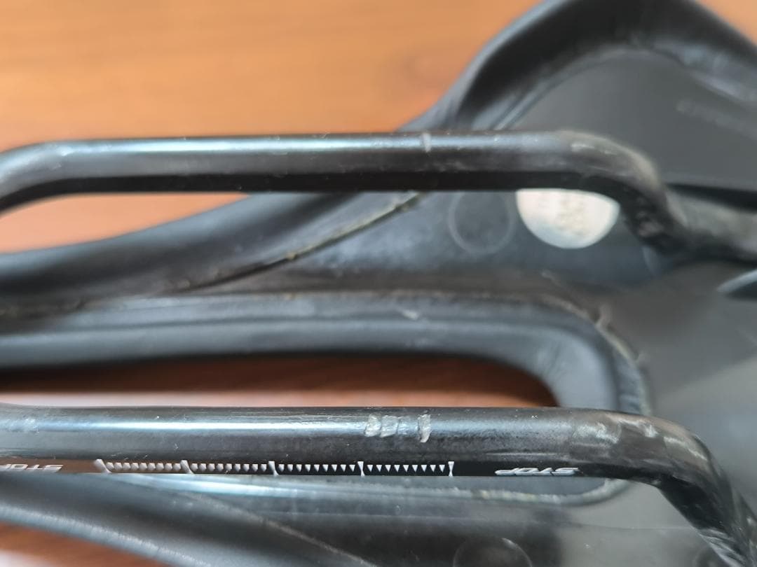 パーツ Selle Italia SLR Kit Carbonio Flow