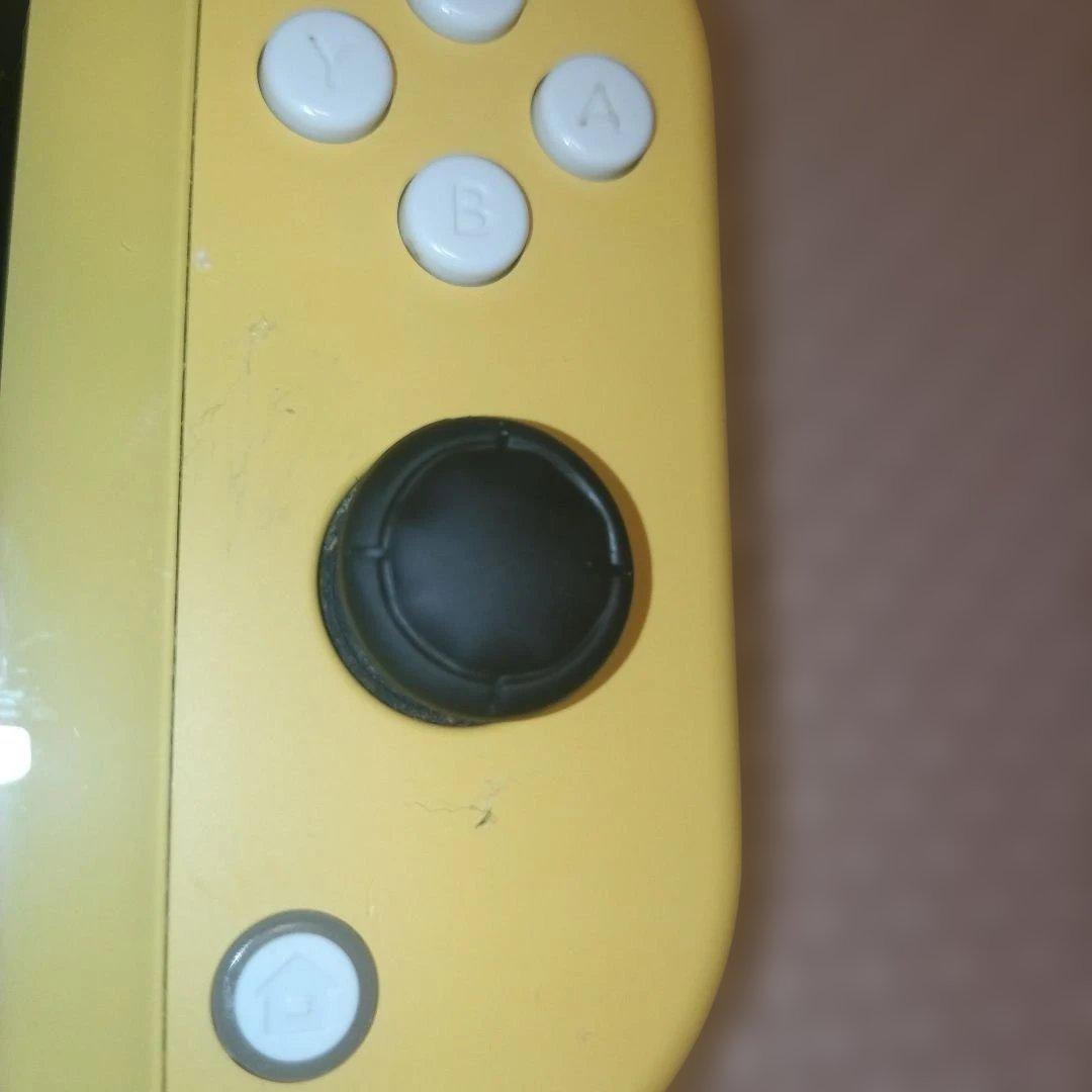 Switchライト　イエロー