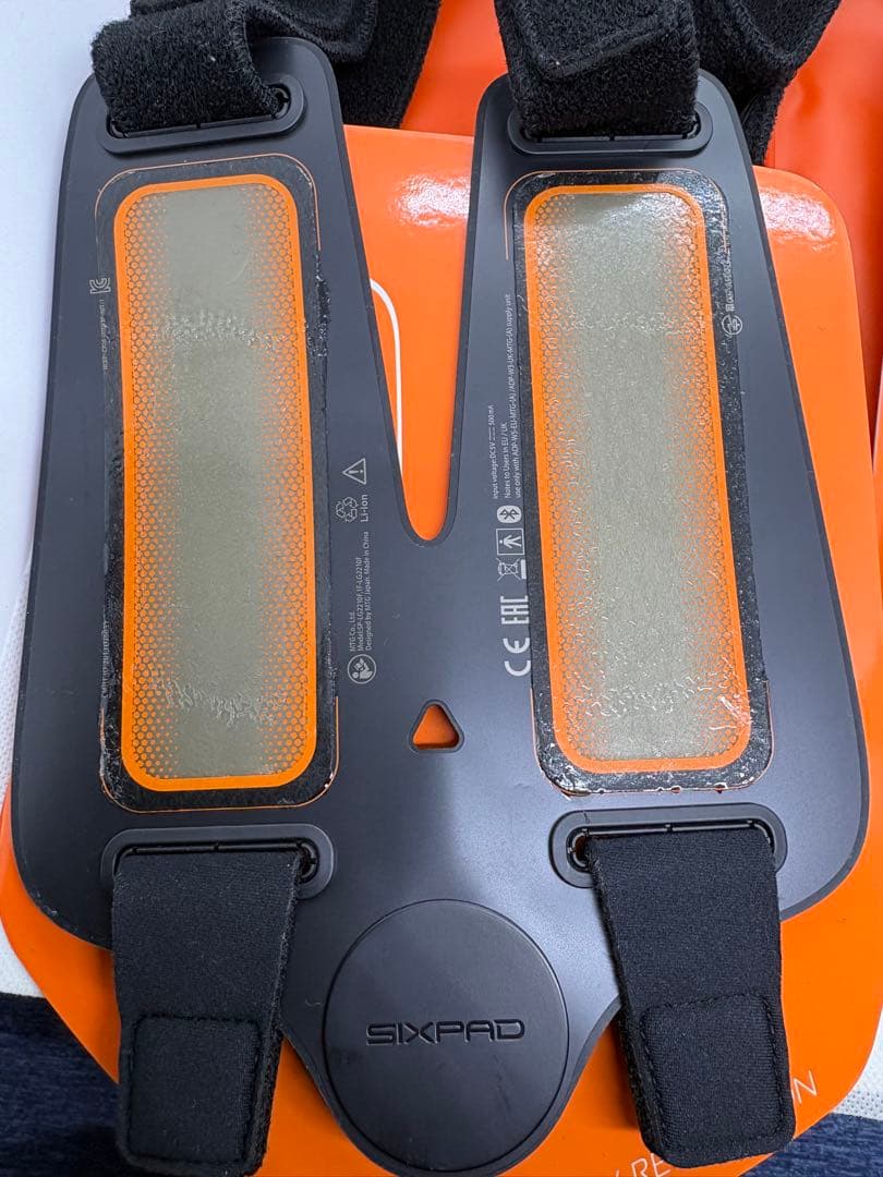【美品】ジェル付　SIXPAD レッグベルト 2個セット