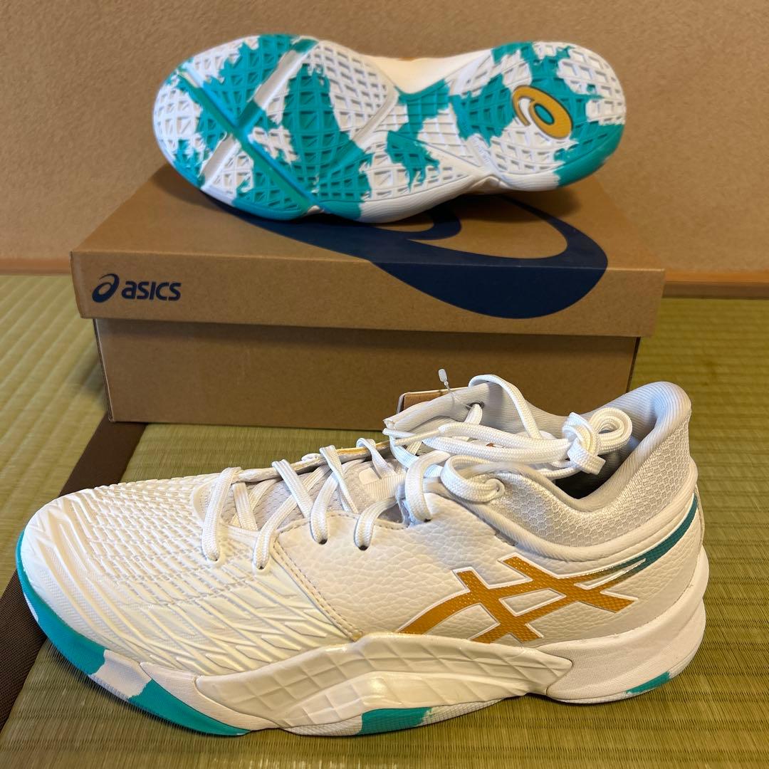 asics UNPREARIS LOW 27.5cm ホワイト/ピュアゴールド
